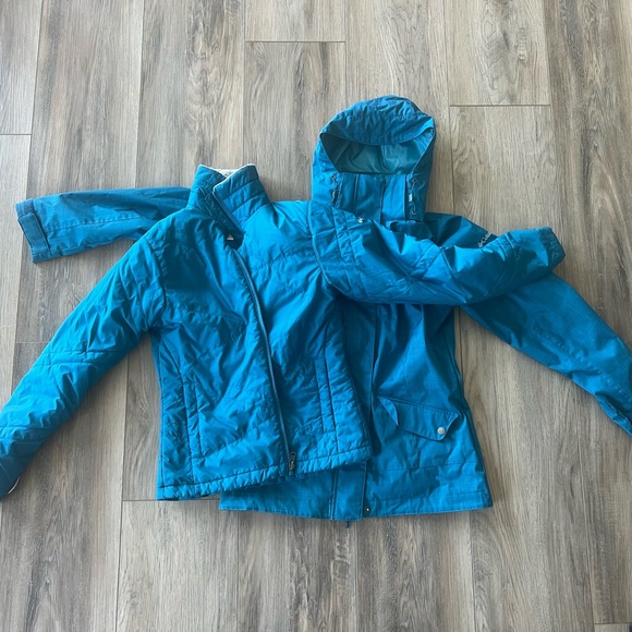 Woman’s Columbia interchangeable coat - Picture 4 of 8